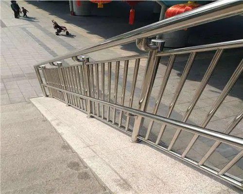 不锈钢防撞护栏